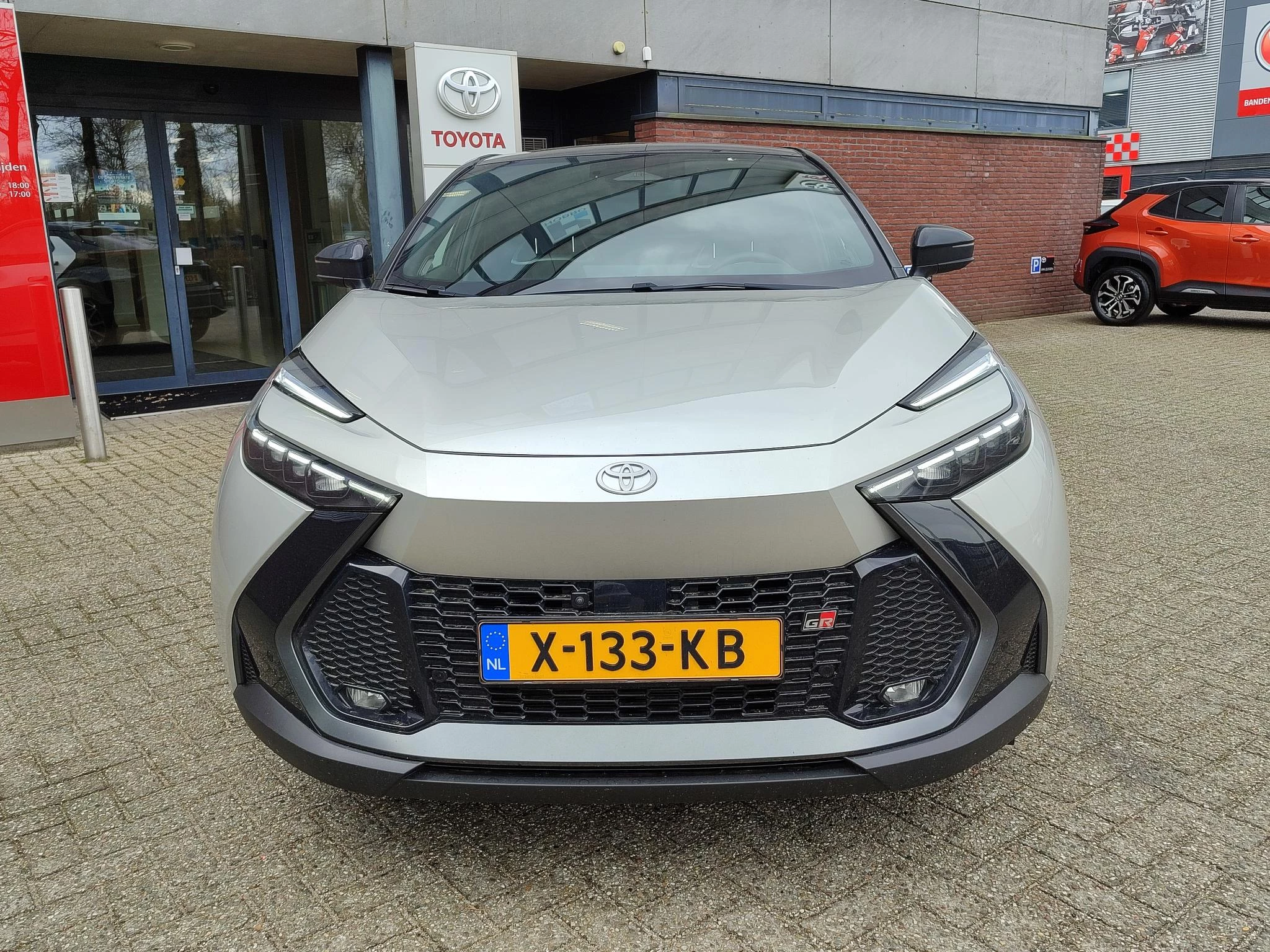 Hoofdafbeelding Toyota C-HR