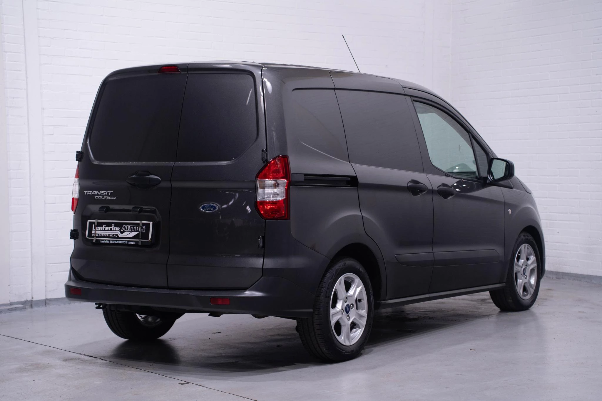 Hoofdafbeelding Ford Transit Courier
