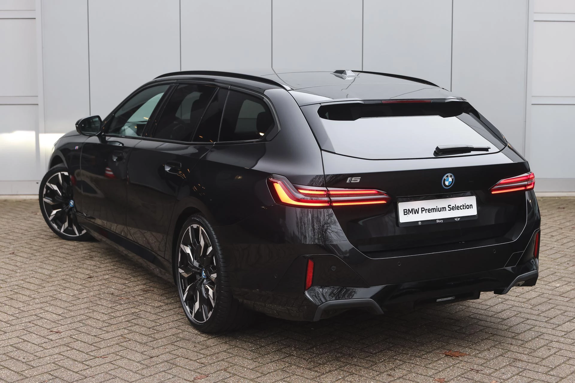 Hoofdafbeelding BMW i5
