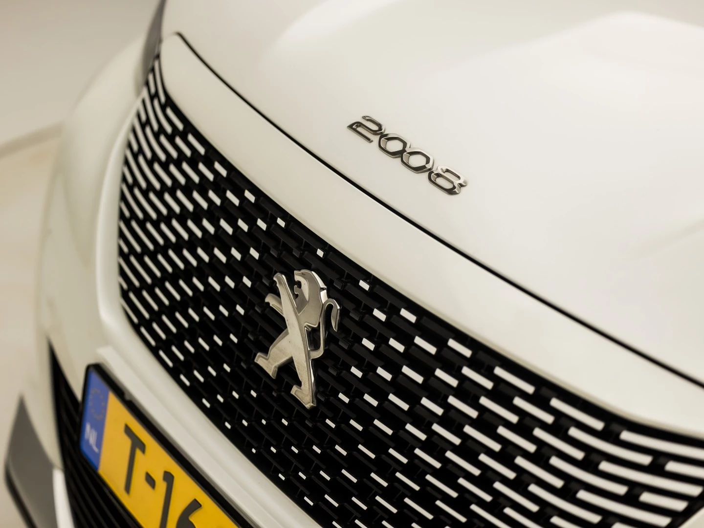 Hoofdafbeelding Peugeot e-2008