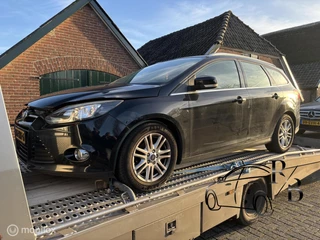 Hoofdafbeelding Ford Focus Ford Focus Wagon 1.0 EcoBoost Titanium distributie defect
