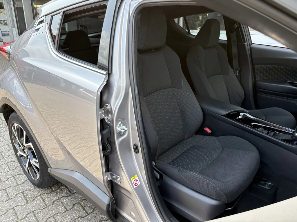Hoofdafbeelding Toyota C-HR