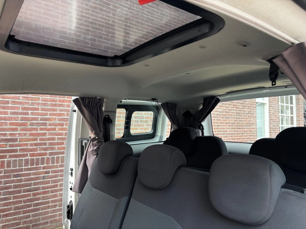 Hoofdafbeelding Nissan NV200
