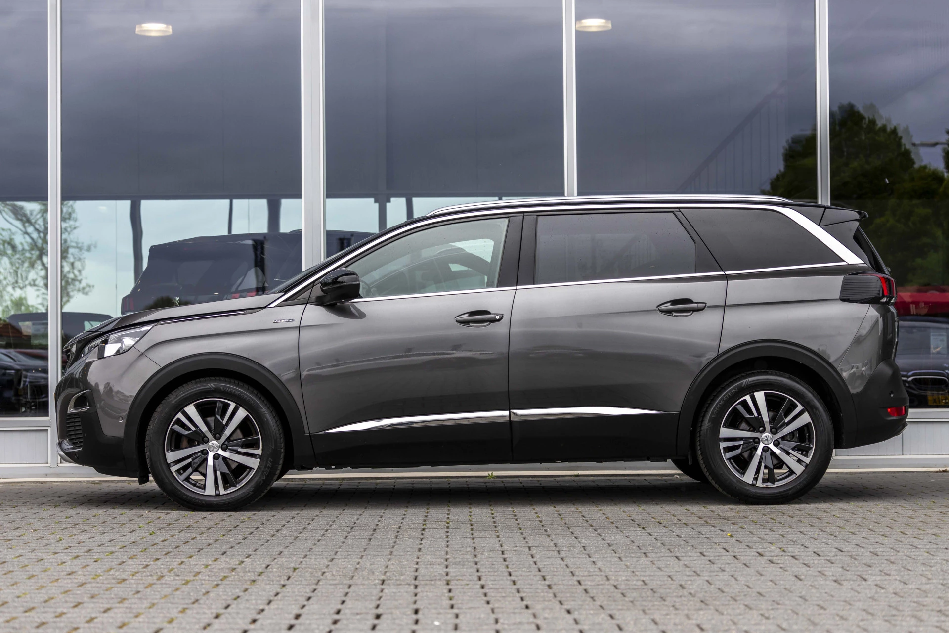 Hoofdafbeelding Peugeot 5008