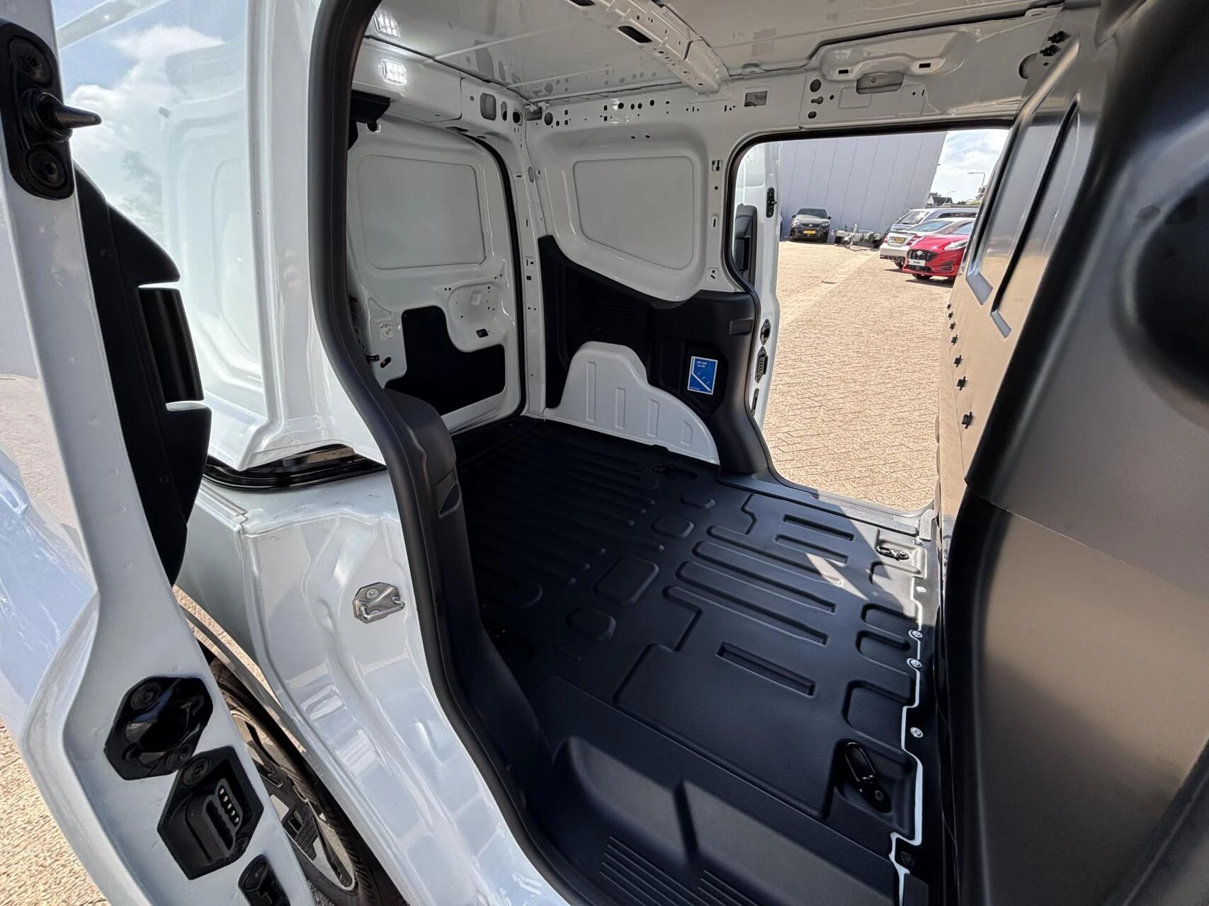 Hoofdafbeelding Ford E-Transit Courier