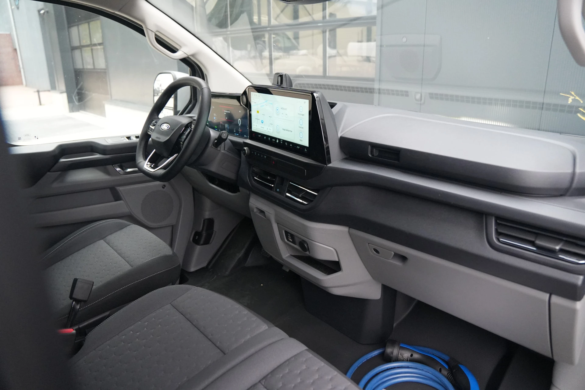 Hoofdafbeelding Ford E-Transit Custom