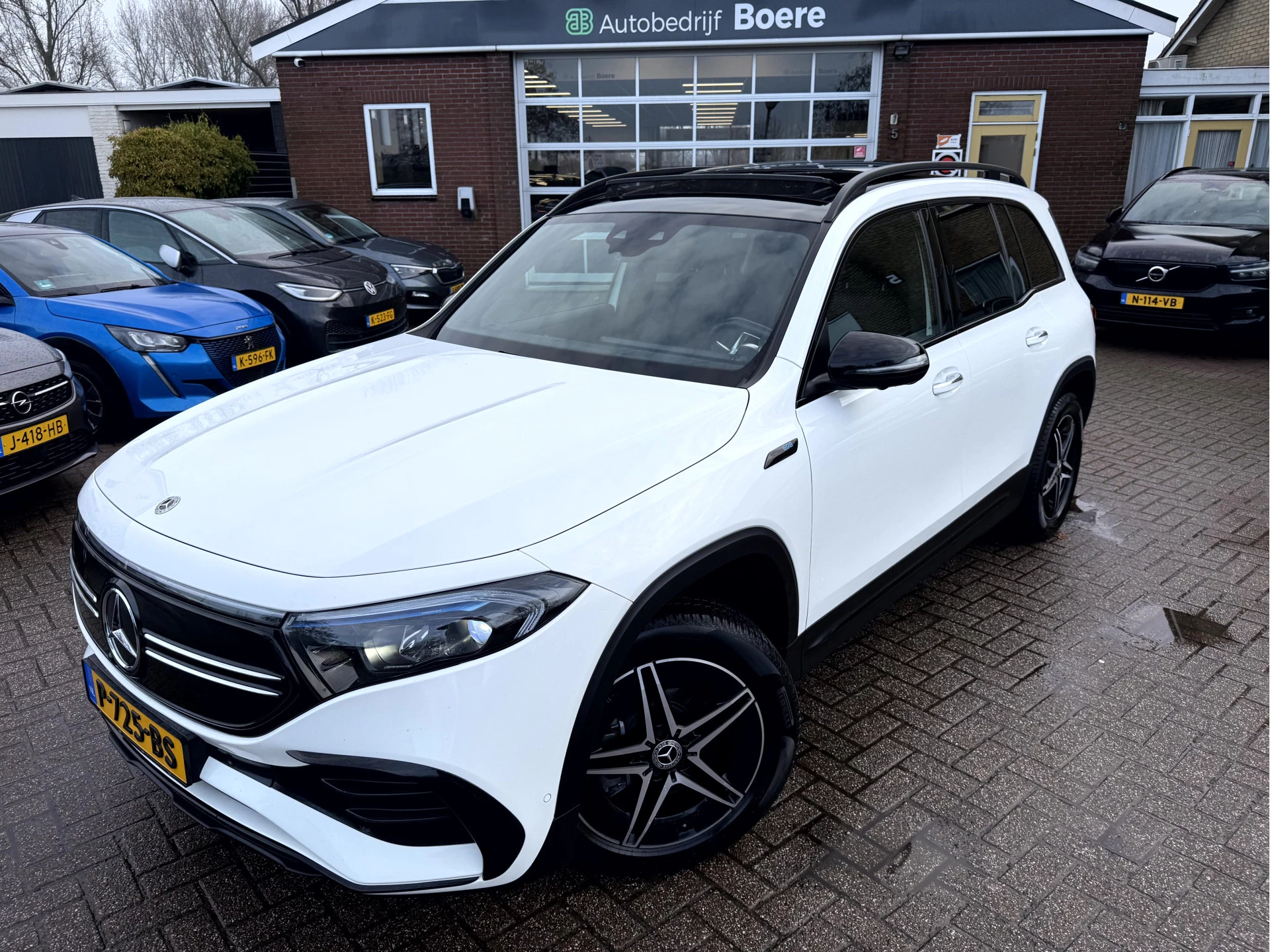 Hoofdafbeelding Mercedes-Benz EQB