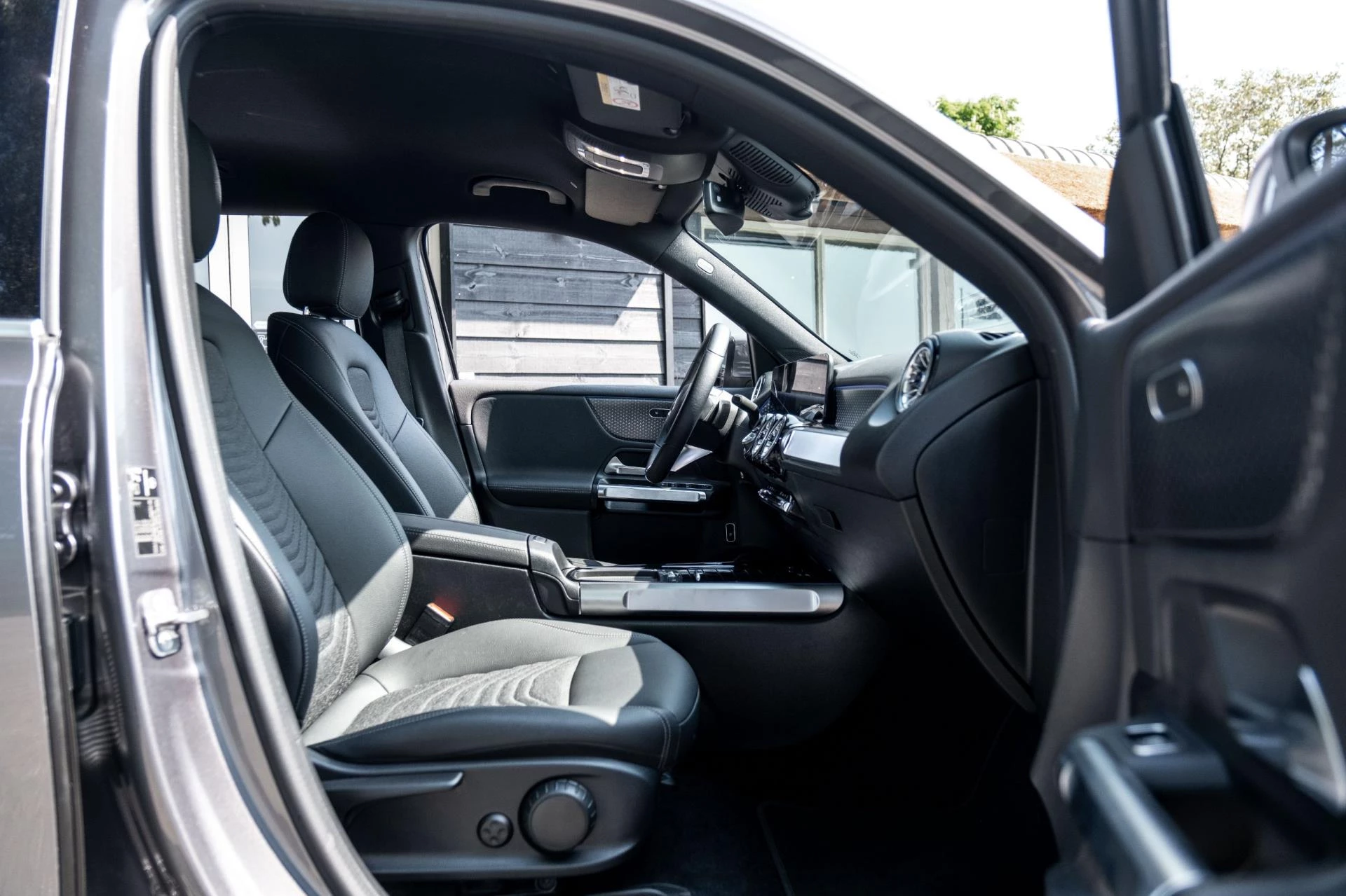 Hoofdafbeelding Mercedes-Benz EQB
