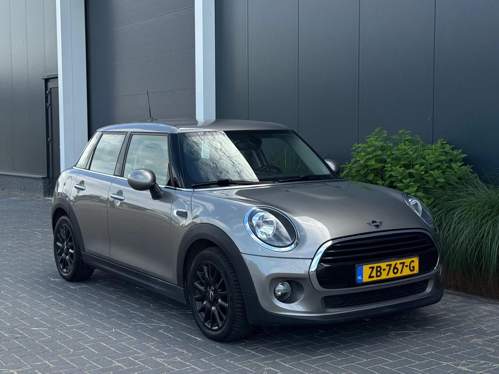 Hoofdafbeelding MINI 5-deurs