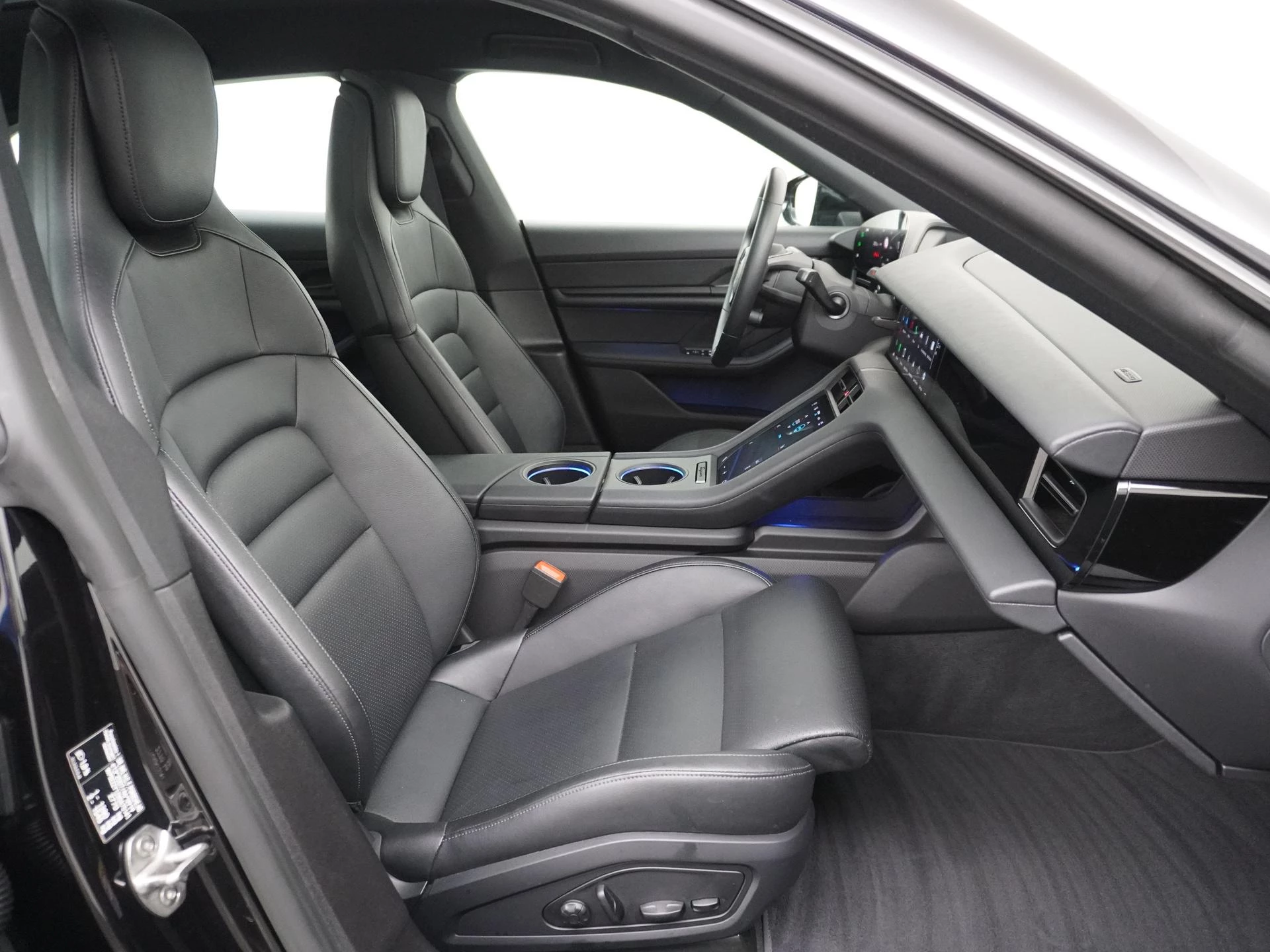 Hoofdafbeelding Porsche Taycan