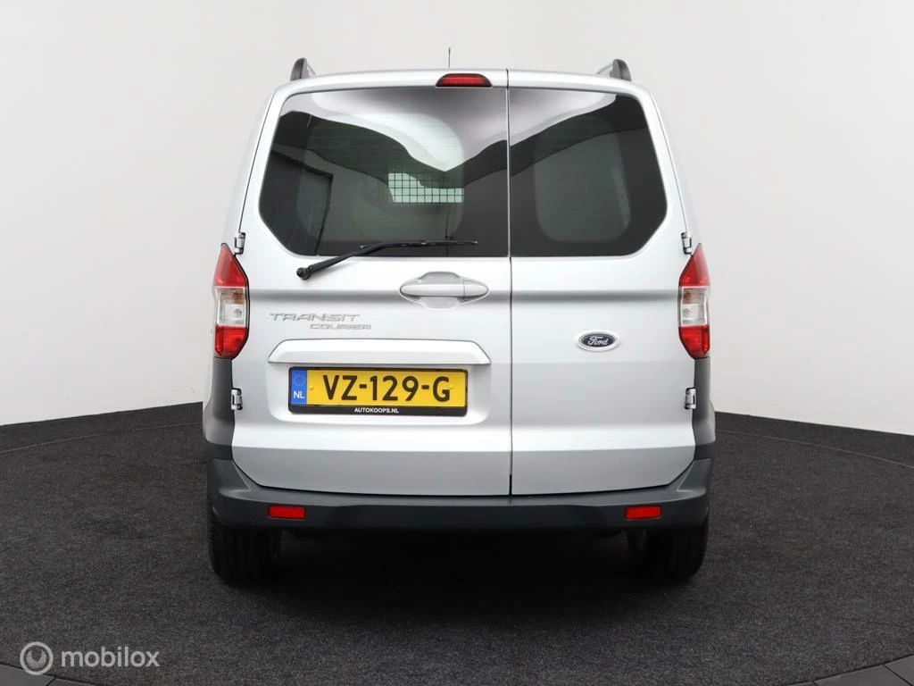 Hoofdafbeelding Ford Transit Courier