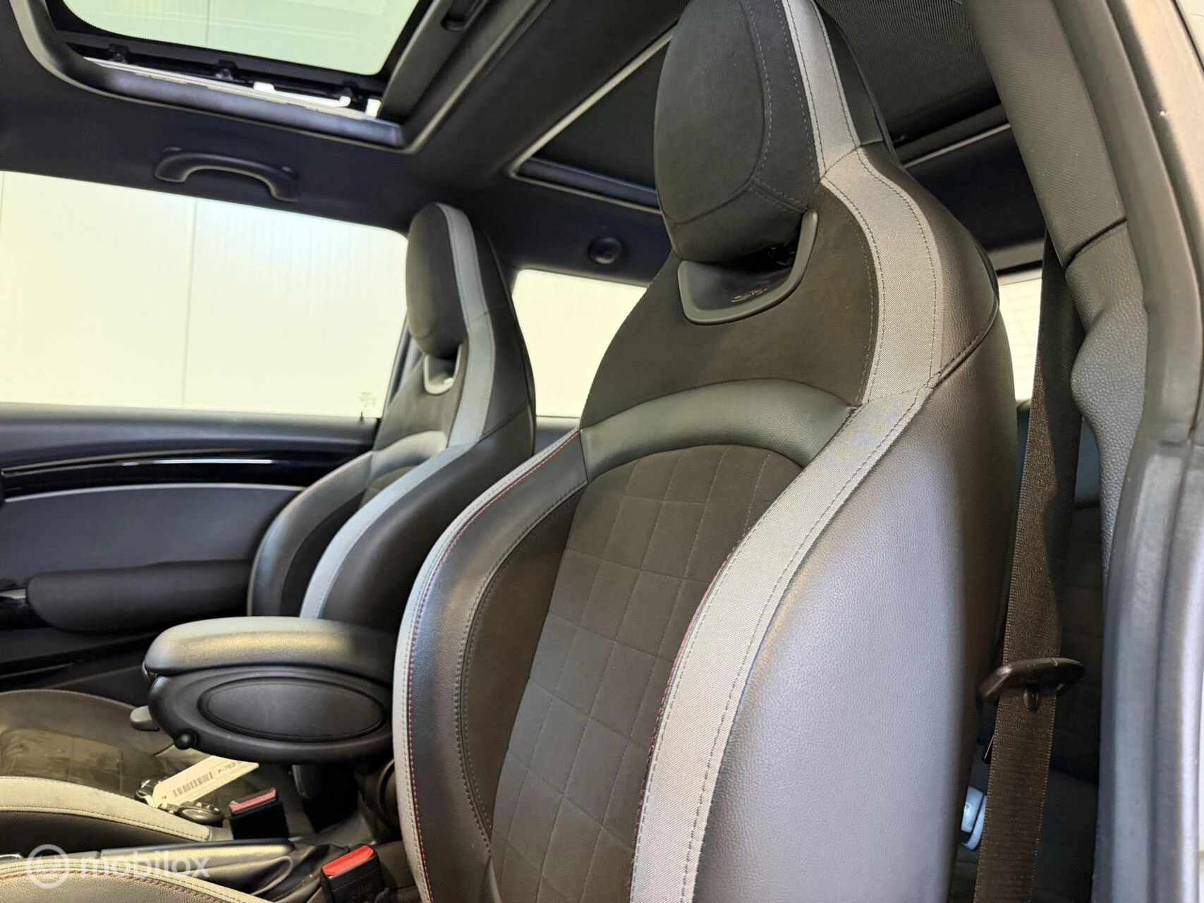 Hoofdafbeelding MINI Cooper S