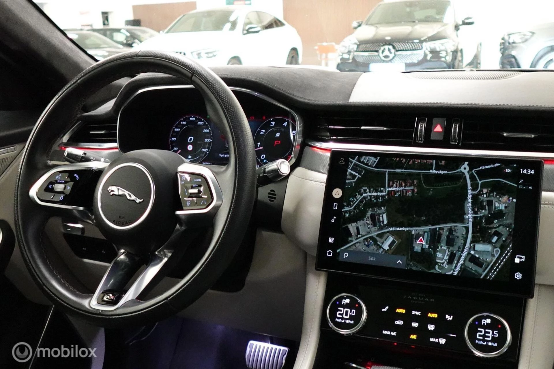 Hoofdafbeelding Jaguar F-PACE