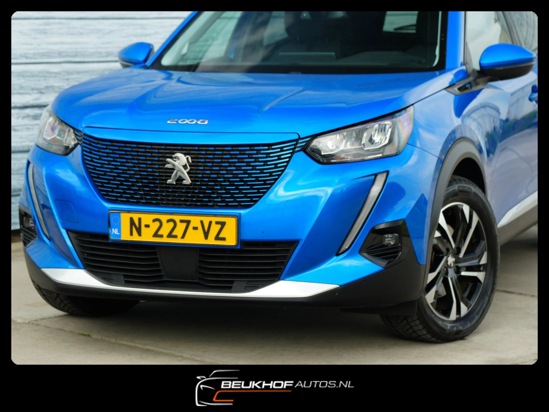 Hoofdafbeelding Peugeot e-2008