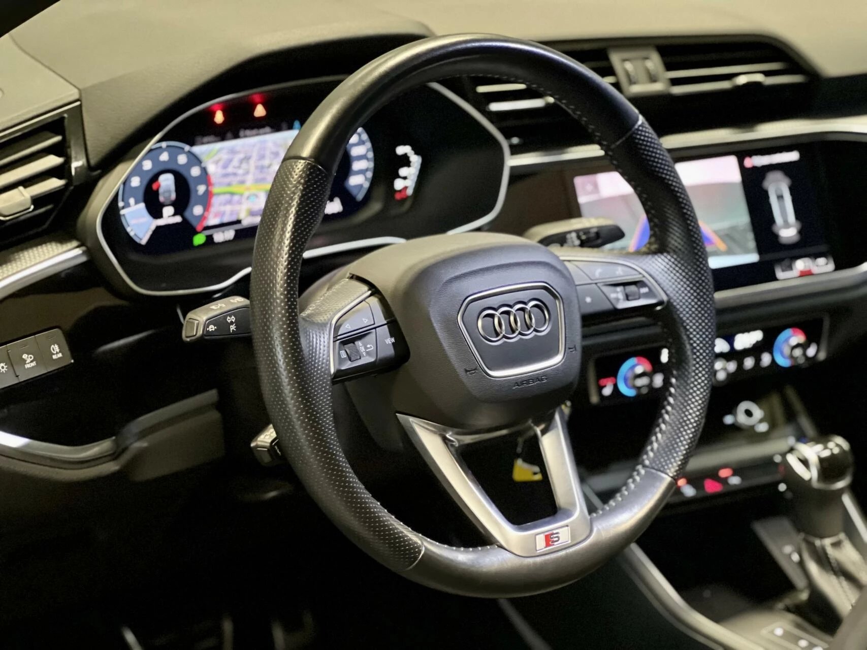 Hoofdafbeelding Audi Q3