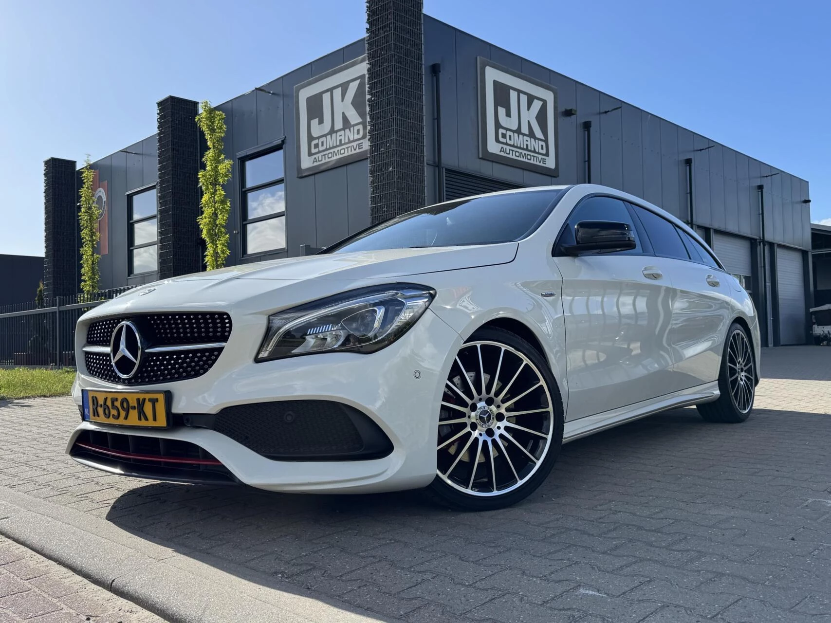 Hoofdafbeelding Mercedes-Benz CLA