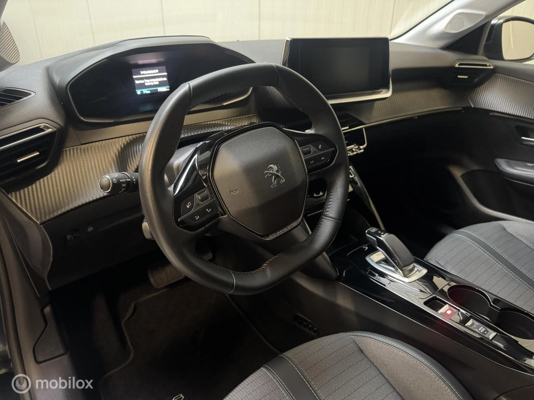 Hoofdafbeelding Peugeot e-208