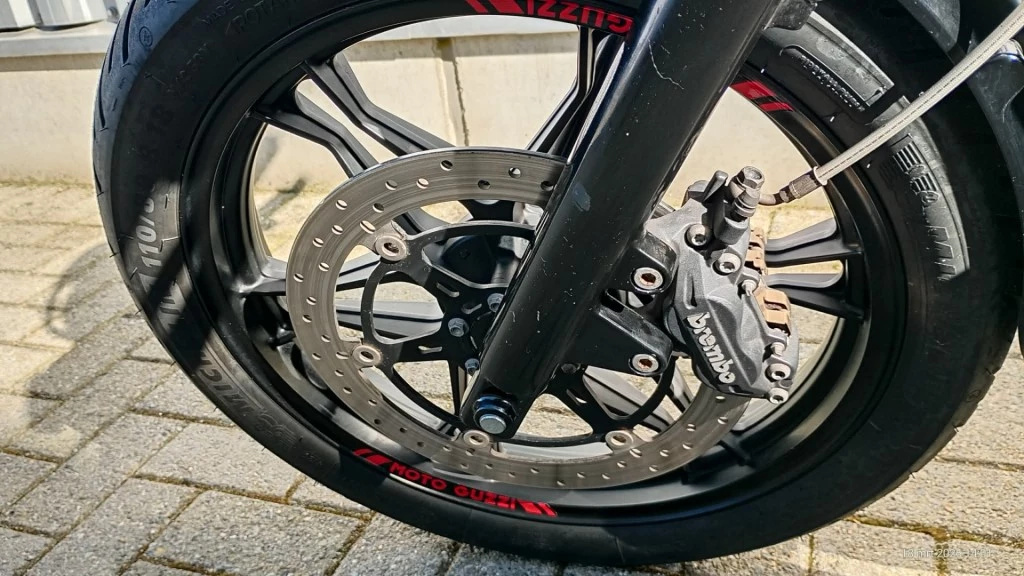 Hoofdafbeelding Moto Guzzi V7