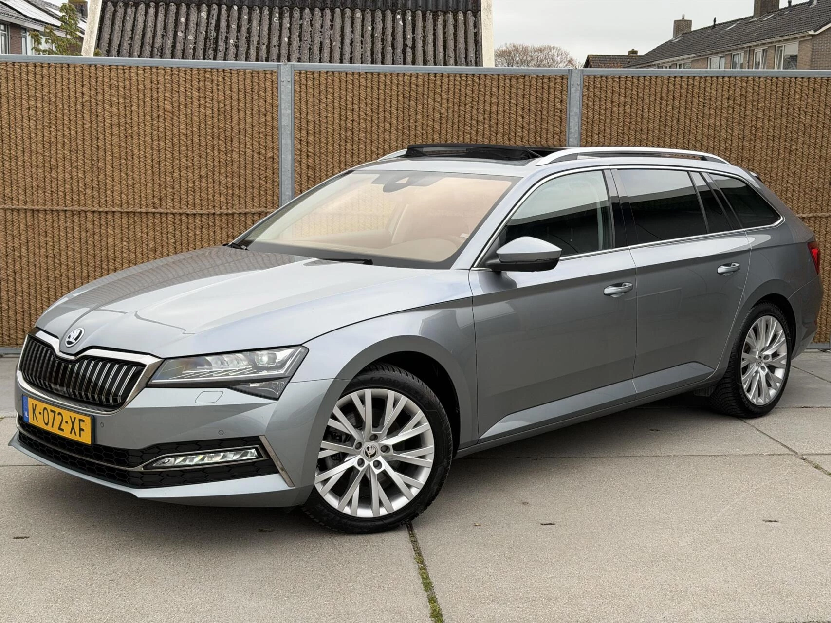 Hoofdafbeelding Škoda Superb