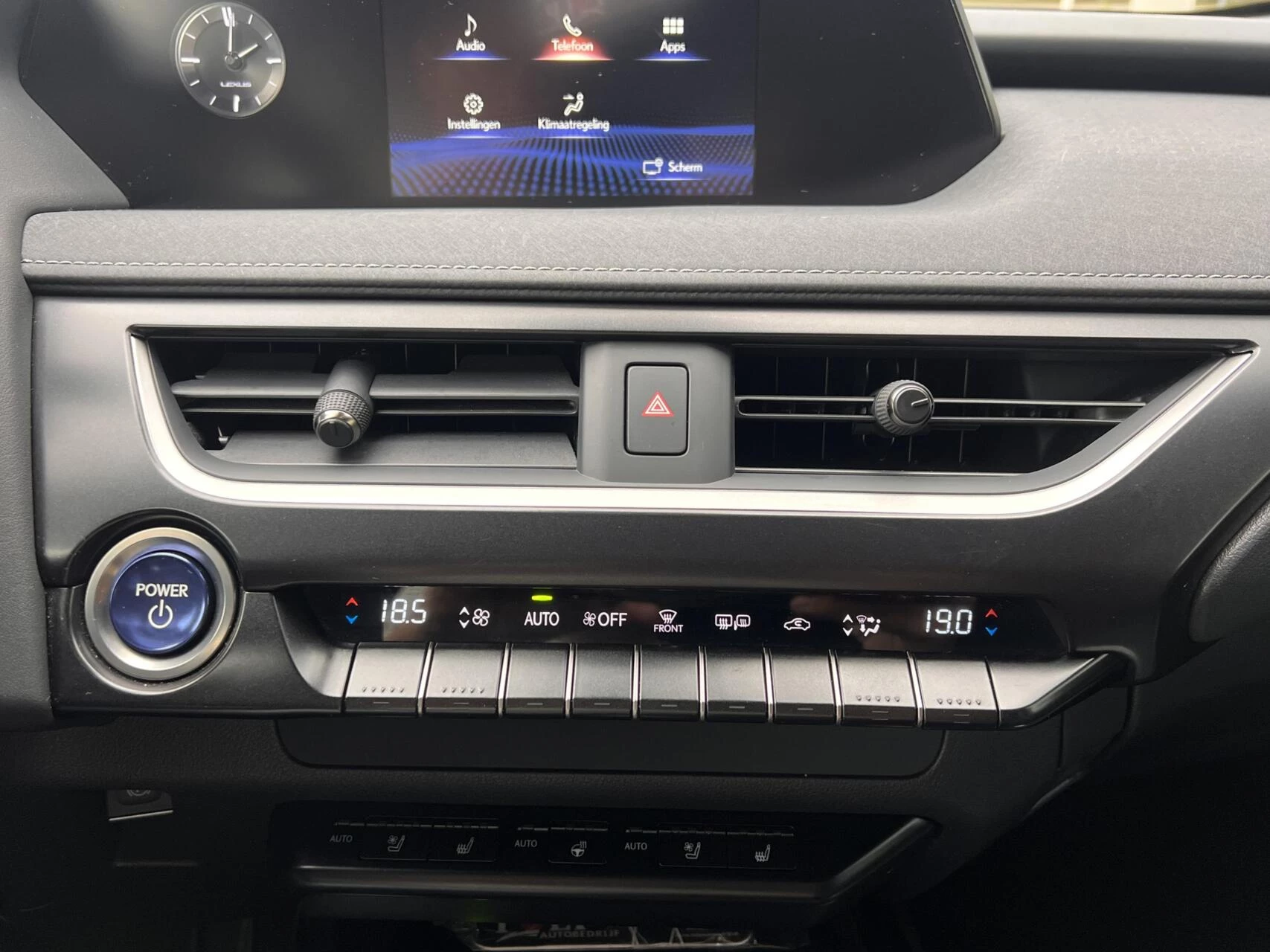 Hoofdafbeelding Lexus UX
