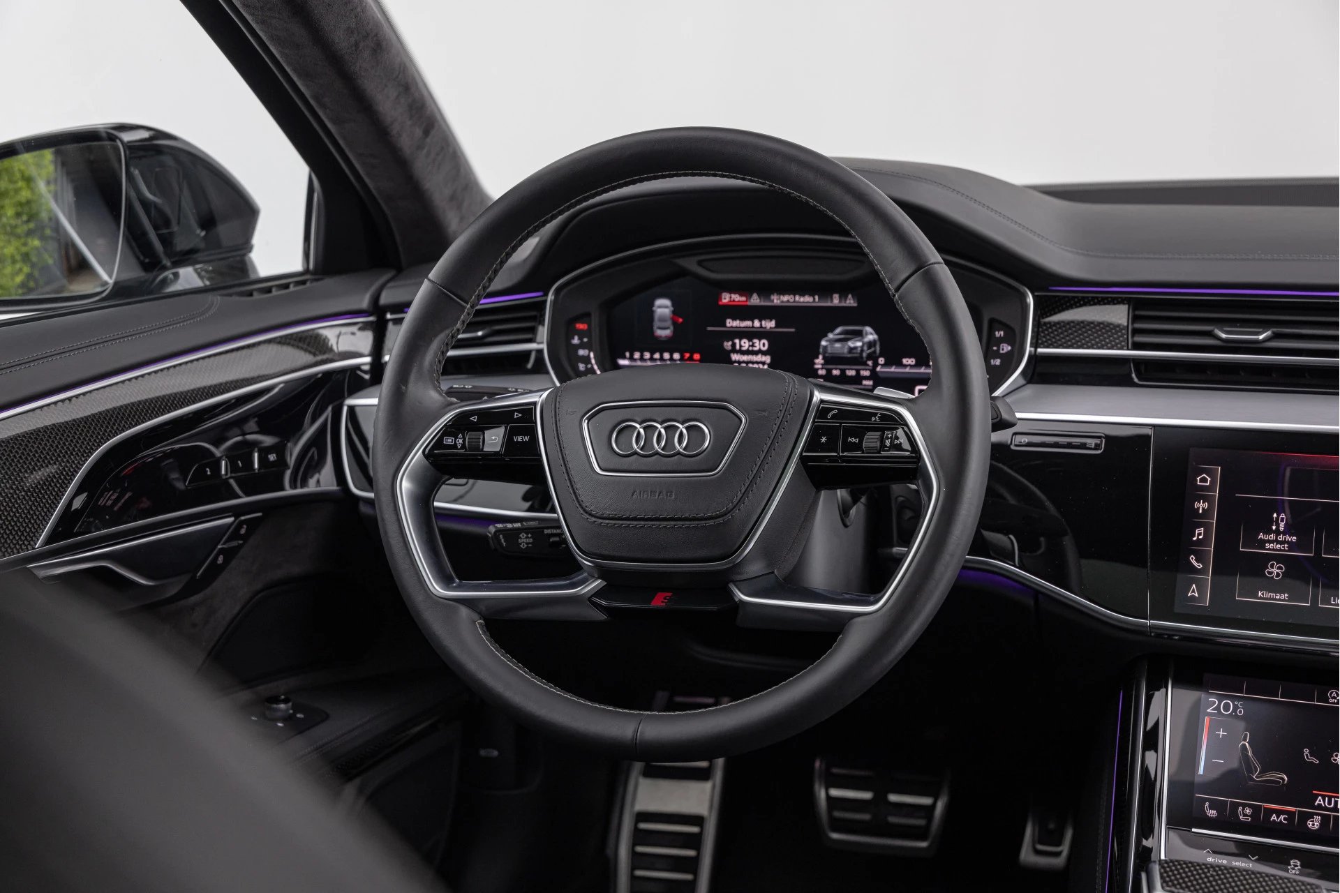 Hoofdafbeelding Audi S8