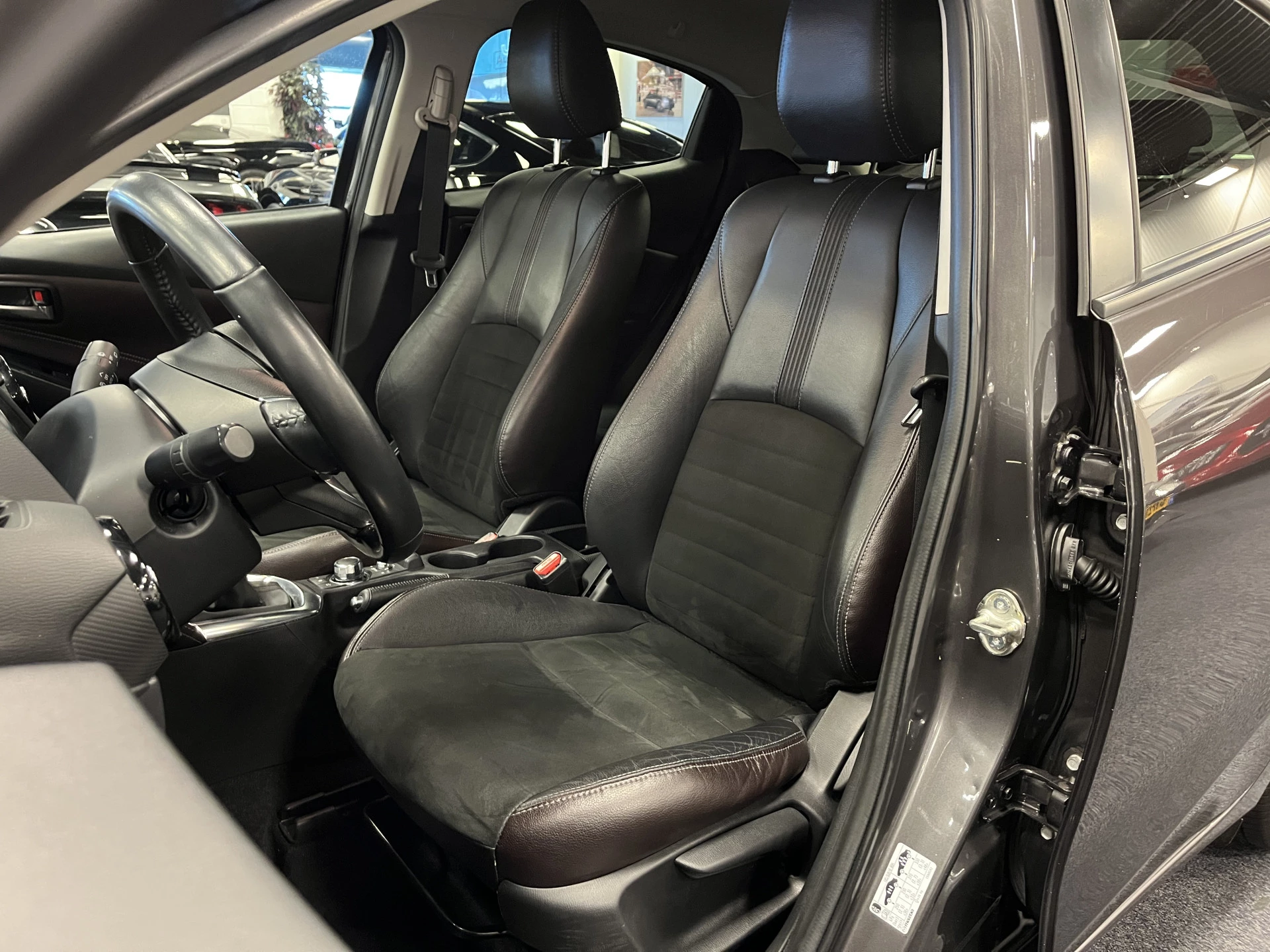 Hoofdafbeelding Mazda 2