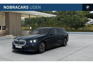 BMW i5 Touring eDrive40 M Sport / Panoramadak / Trekhaak / Adaptief onderstel / Stoelventilatie / Comfort Access / Adaptieve LED / Harman-Kardon / BMW Live Cockpit Professional