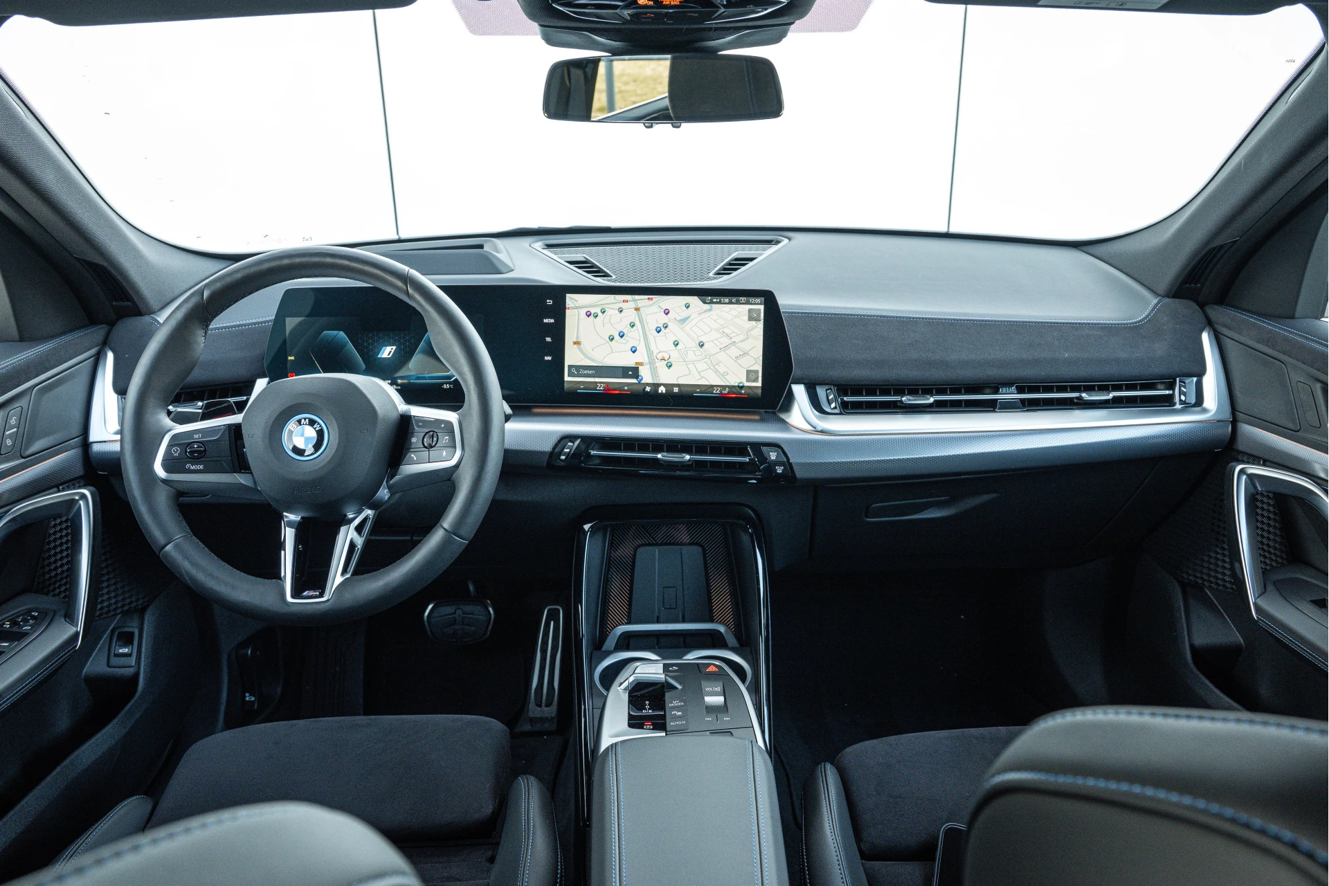 Hoofdafbeelding BMW iX2