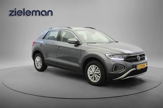 Volkswagen T-Roc 1.5 TSI Life - Carplay, Digitaal Cockpit, Adapt. Cruise, Afn. Trekhaak
