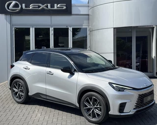 Lexus LBX Emotion 2WD DIRECT LEVERBAAR TECH PACK STOELVERWARMING KEYLESS ELEK-KOFFERKLEP BLIND-SPOT