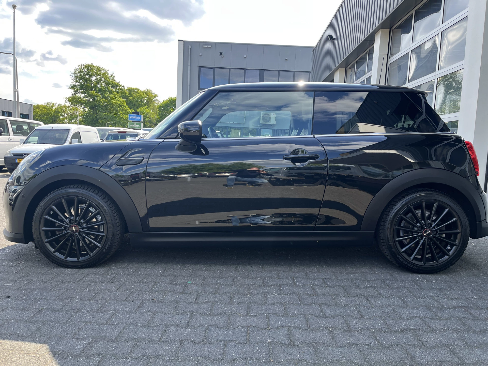 Hoofdafbeelding MINI One