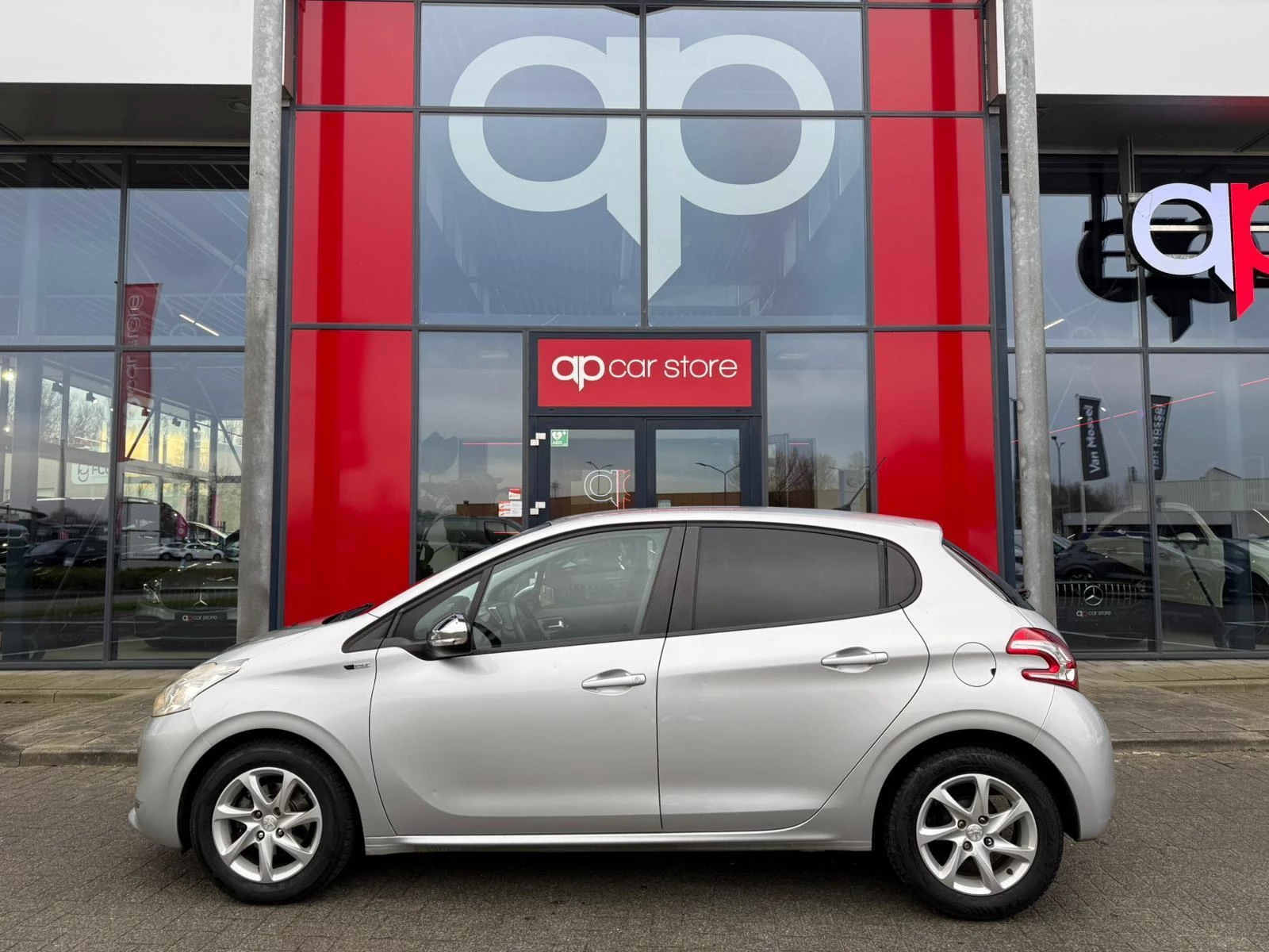 Hoofdafbeelding Peugeot 208