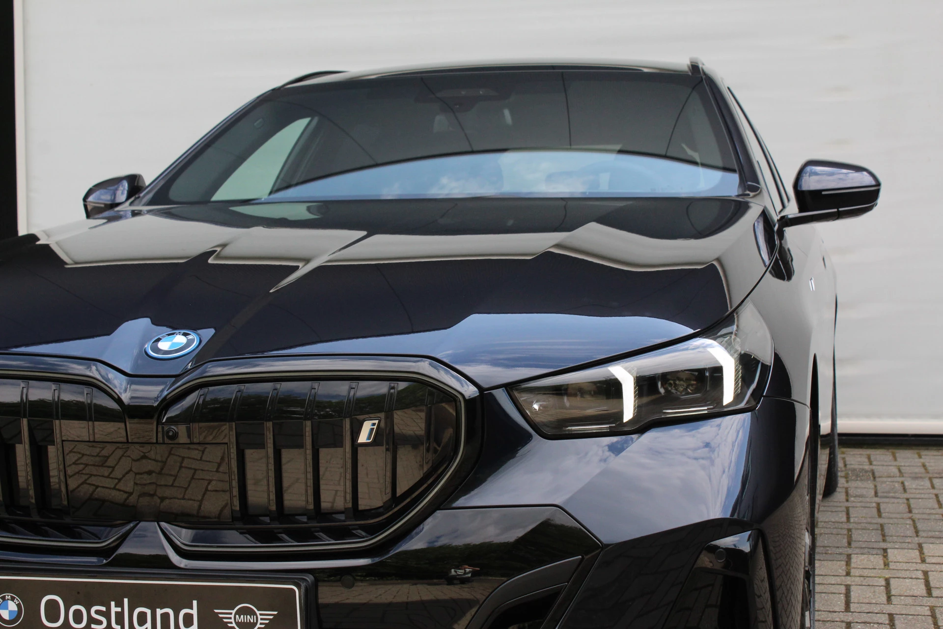 Hoofdafbeelding BMW i5