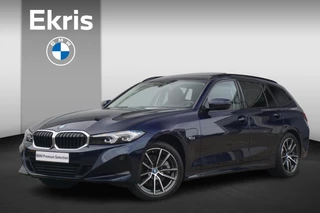 BMW 3 Serie Touring 330e M Sportpakket 18'' / Panoramadak / Trekhaak / Achteruitrijcamera / Elektrisch verwarmde voorstoelen
