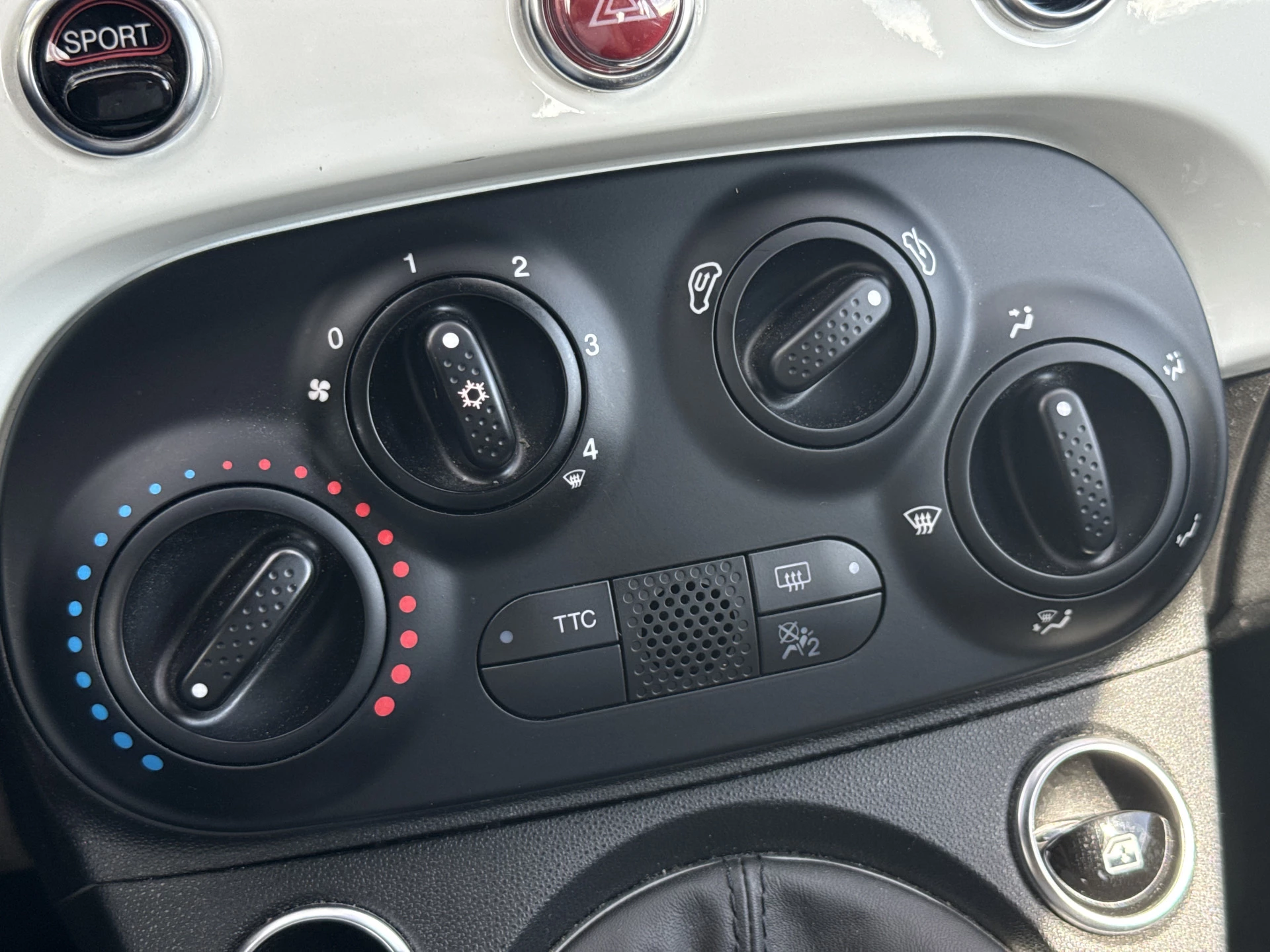 Hoofdafbeelding Fiat 500C