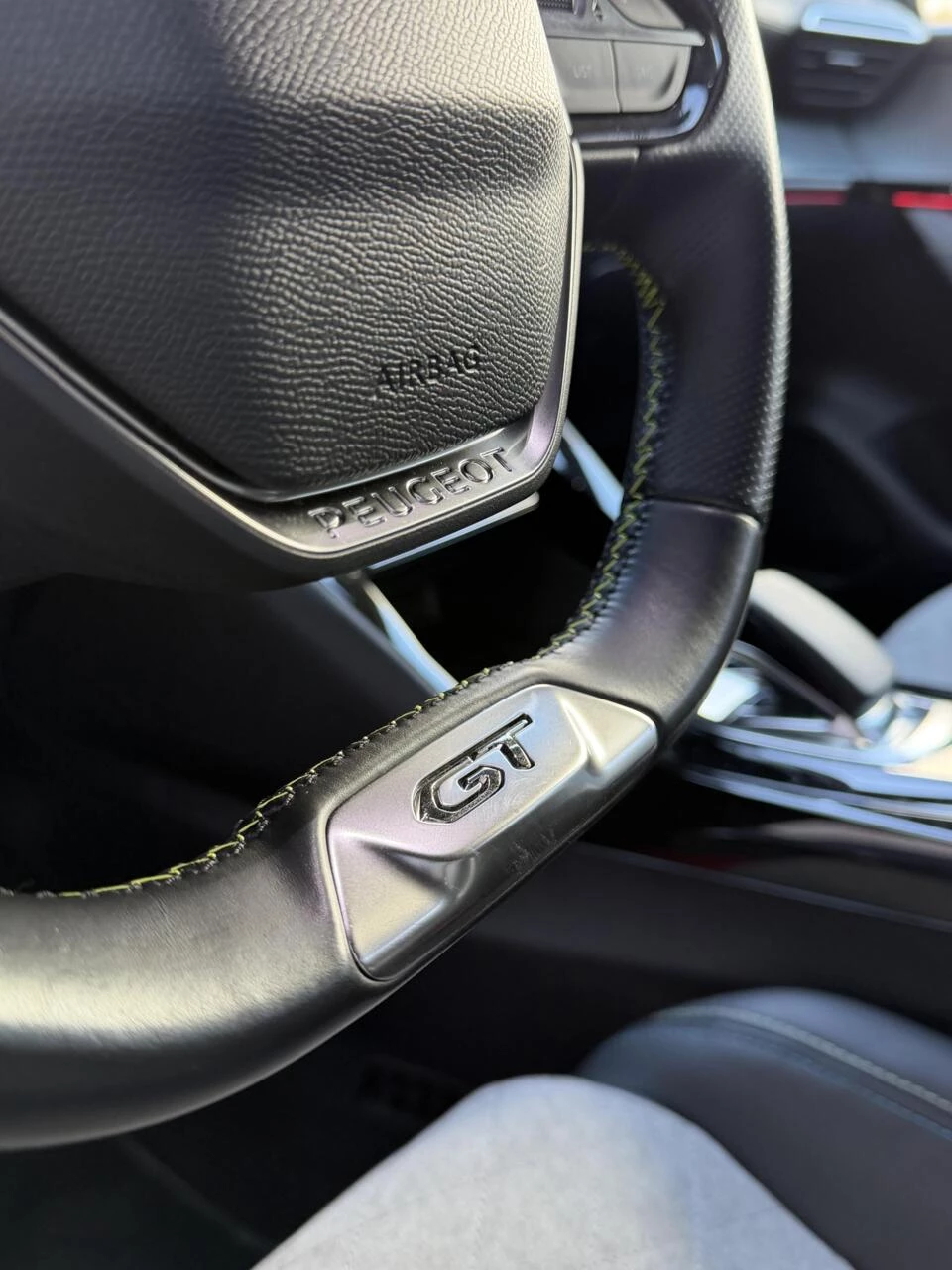 Hoofdafbeelding Peugeot e-208