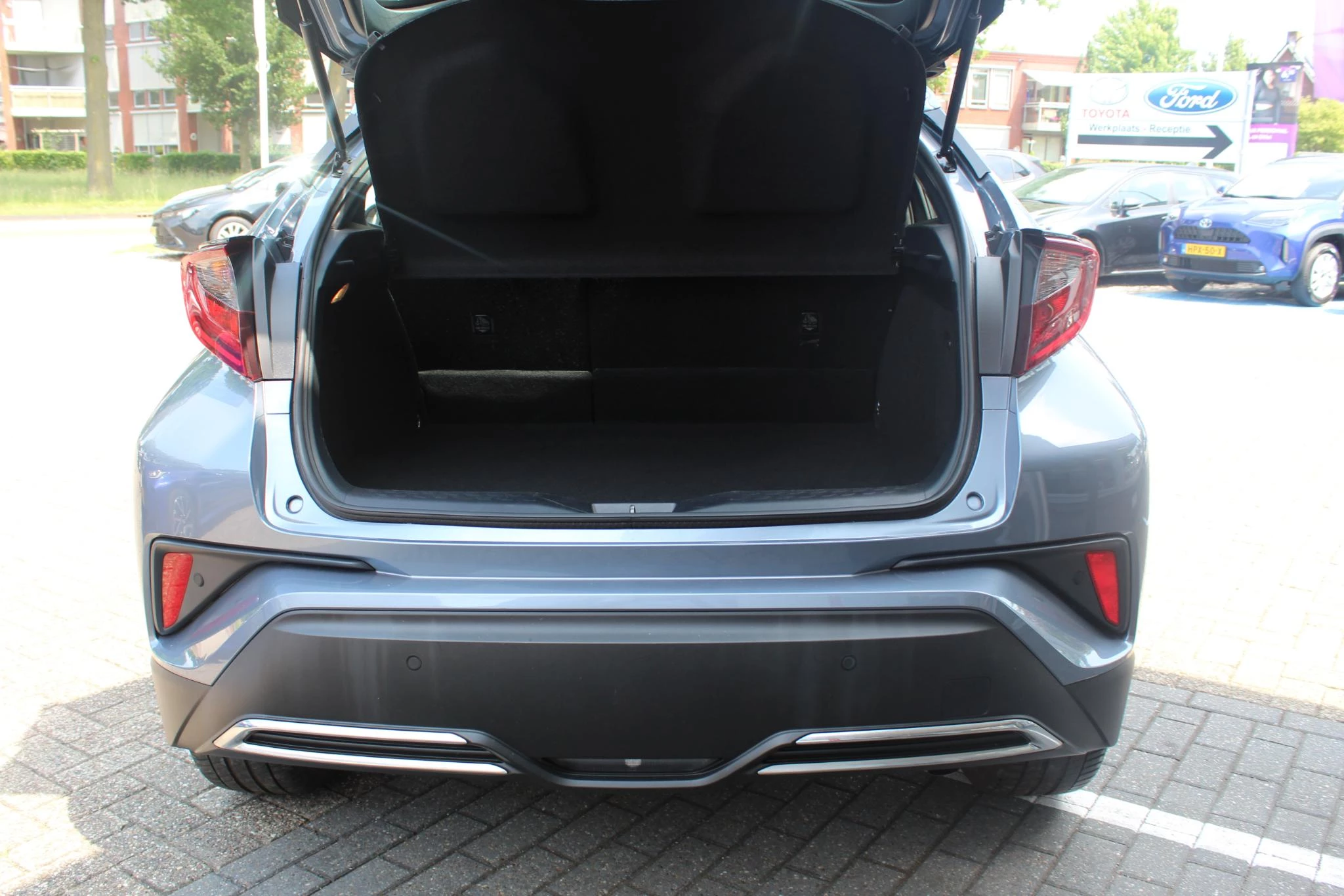 Hoofdafbeelding Toyota C-HR