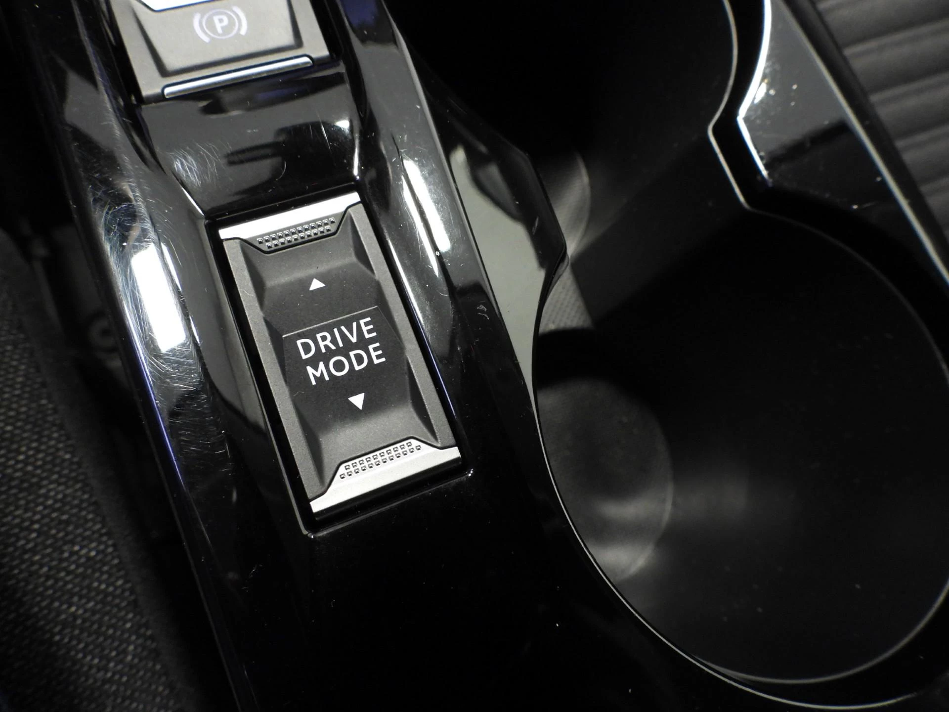 Hoofdafbeelding Peugeot e-208