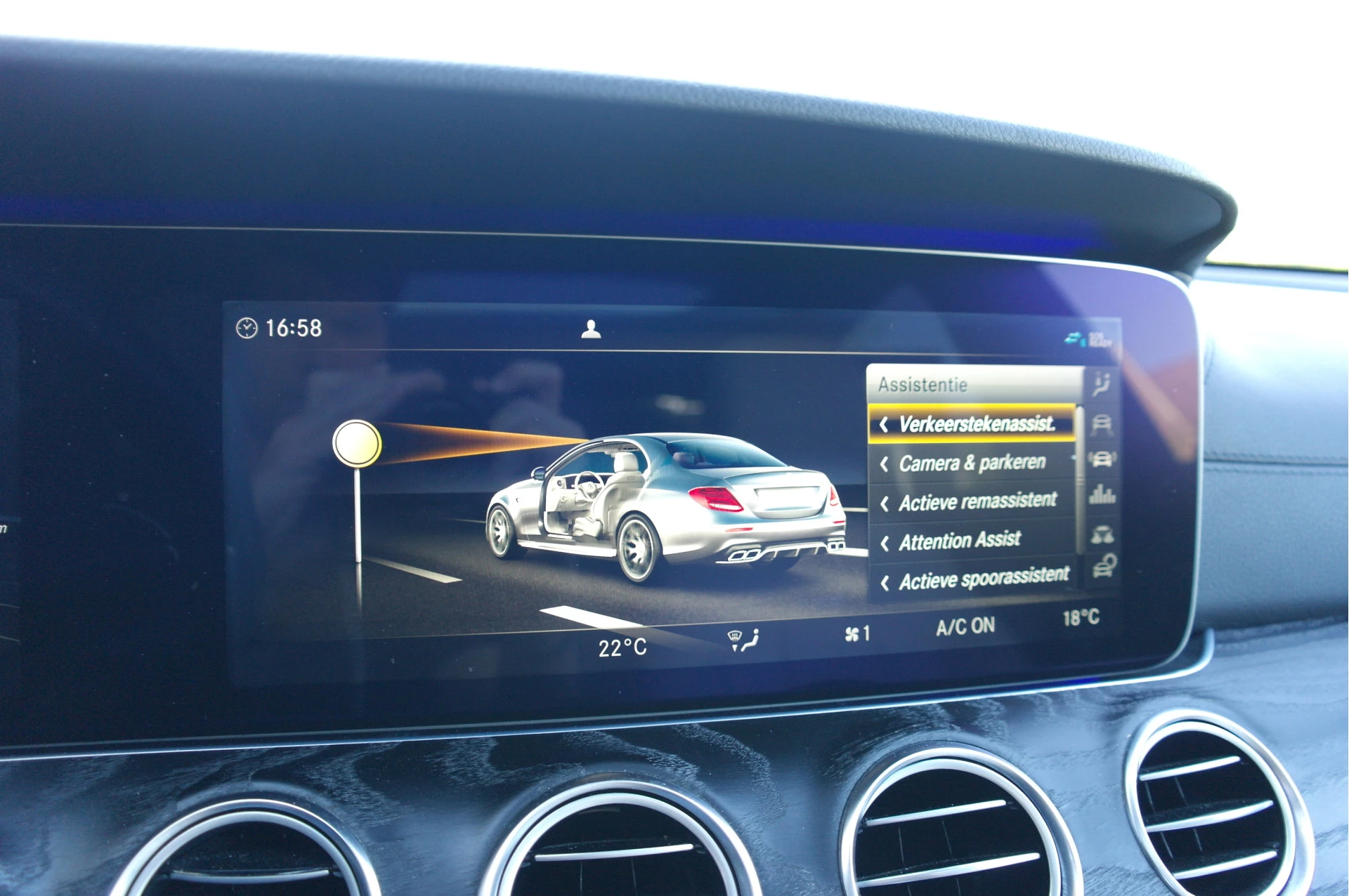 Hoofdafbeelding Mercedes-Benz E-Klasse