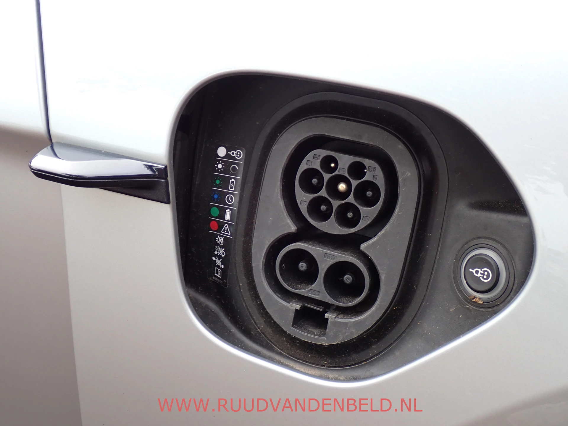 Hoofdafbeelding Porsche Taycan