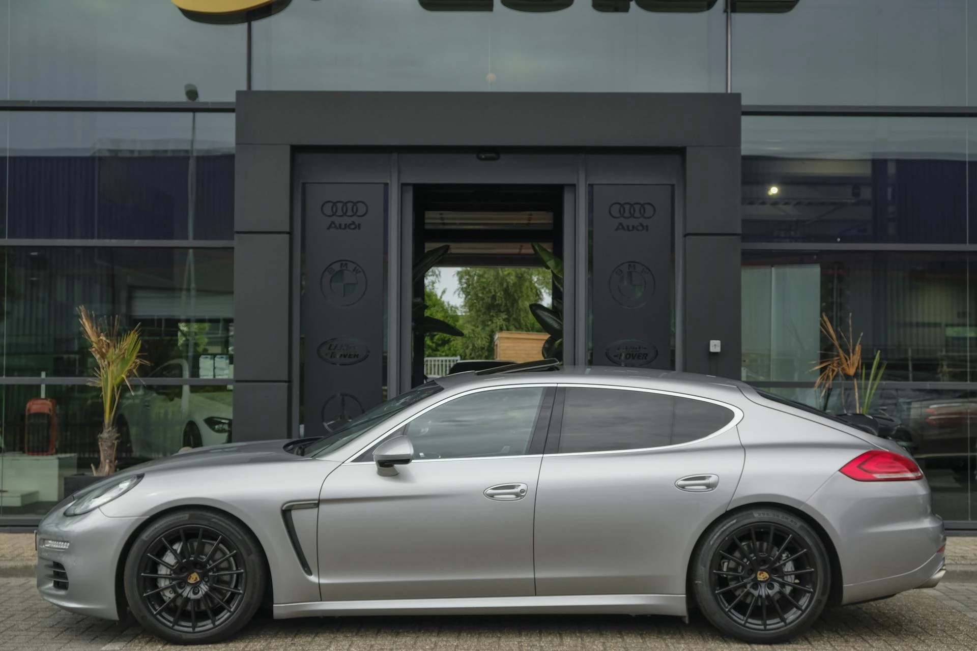 Hoofdafbeelding Porsche Panamera