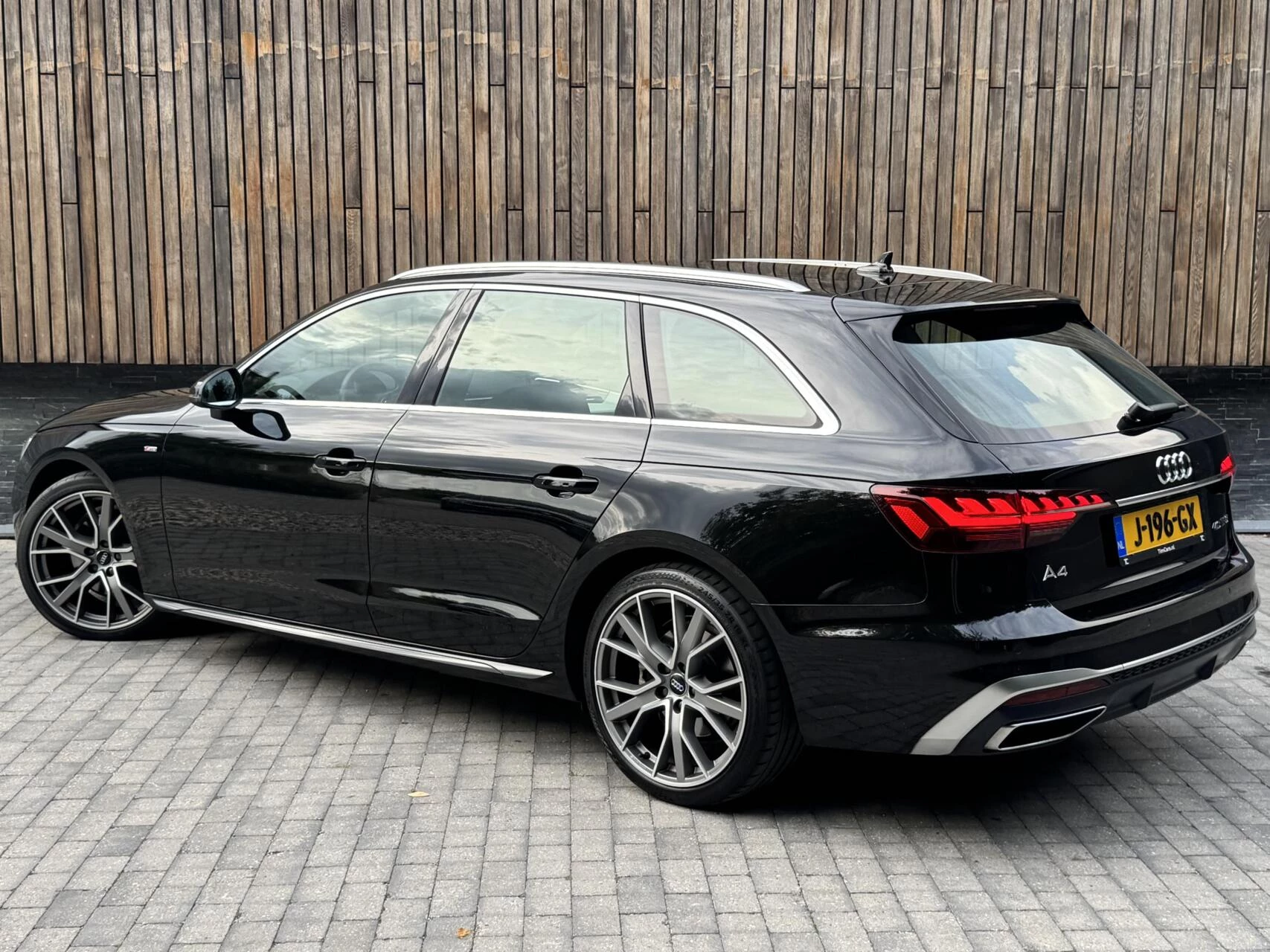 Hoofdafbeelding Audi A4