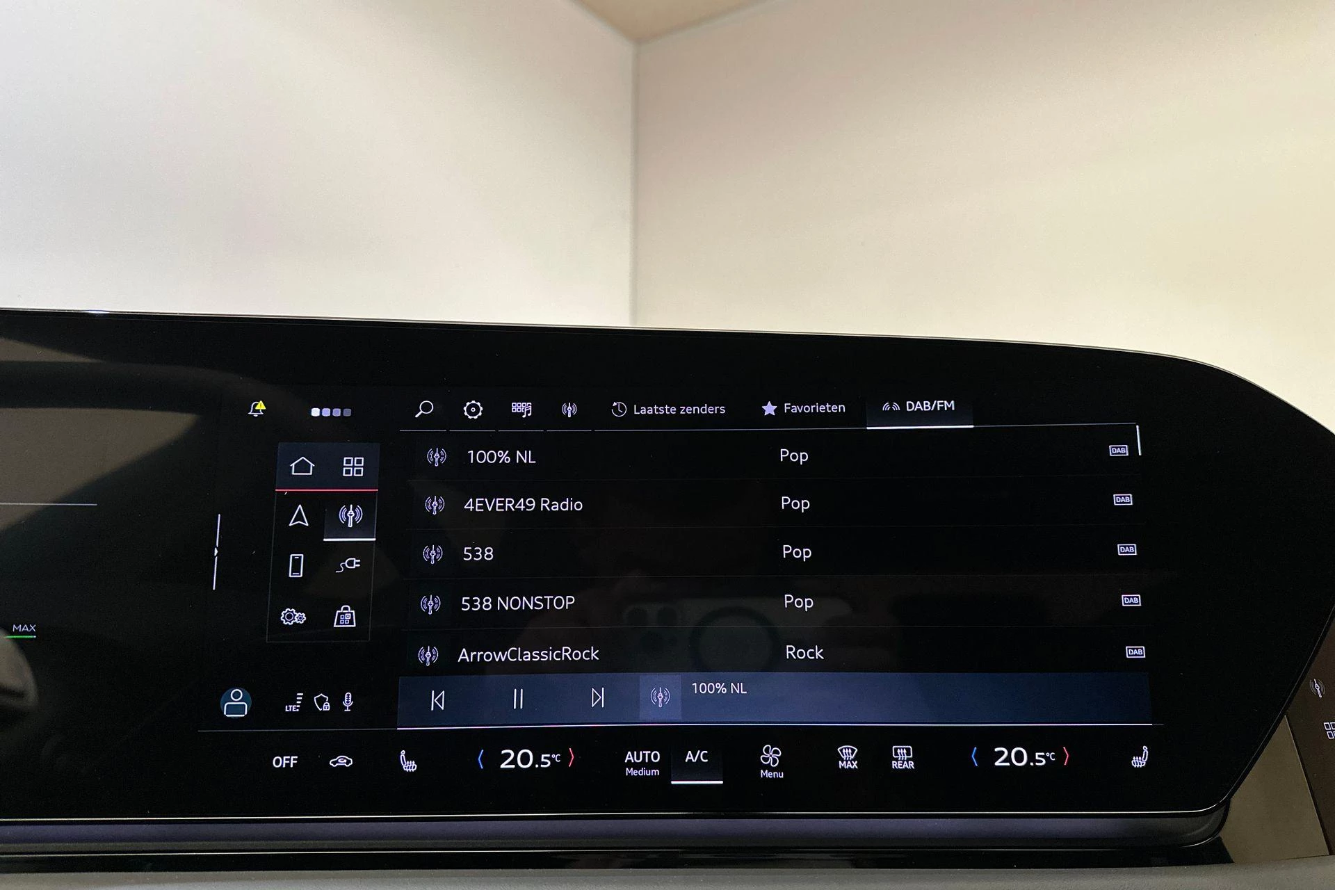 Hoofdafbeelding Audi A6 Avant e-tron