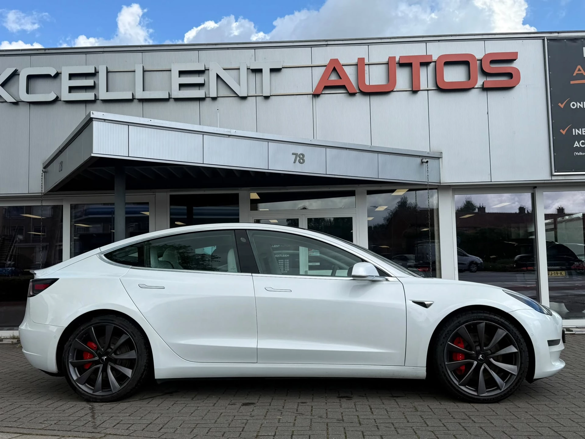 Hoofdafbeelding Tesla Model 3