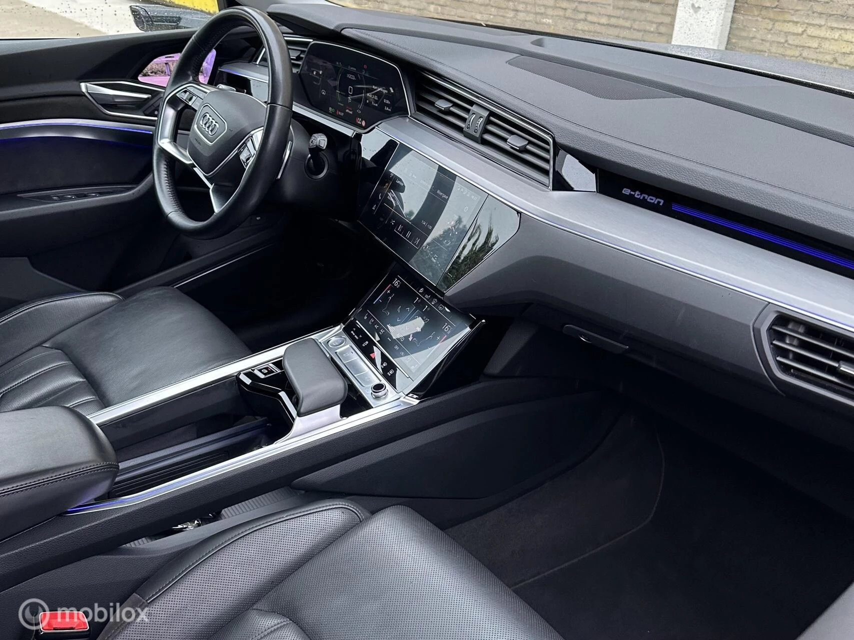 Hoofdafbeelding Audi e-tron