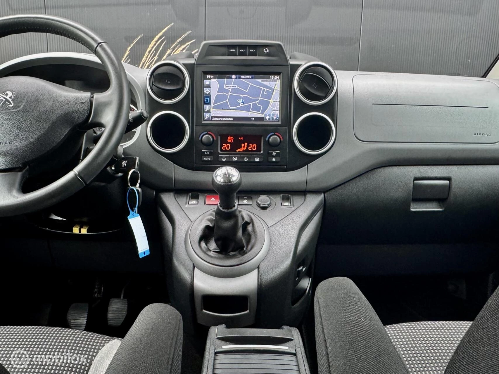 Hoofdafbeelding Peugeot Partner