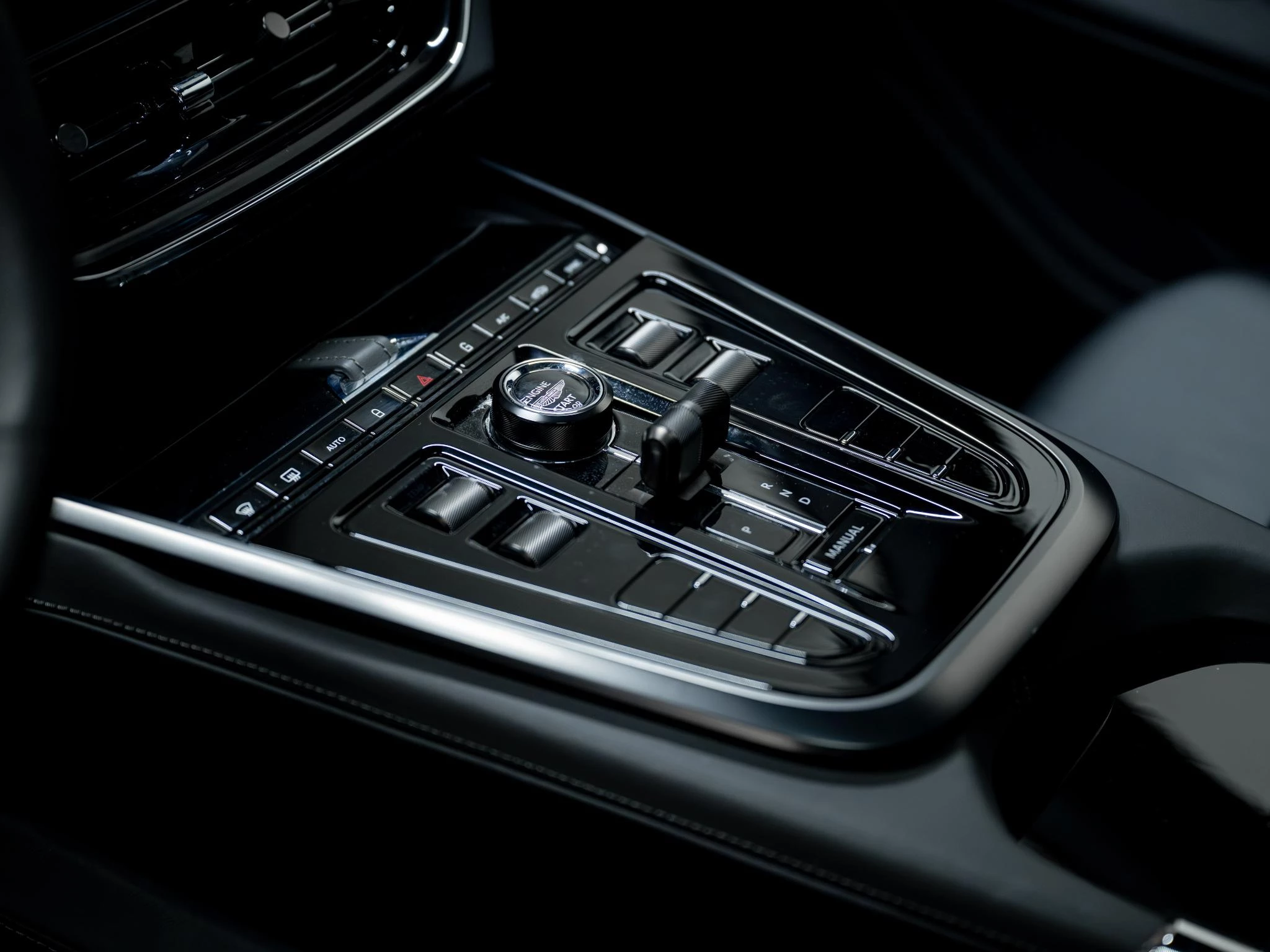 Hoofdafbeelding Aston Martin DBX