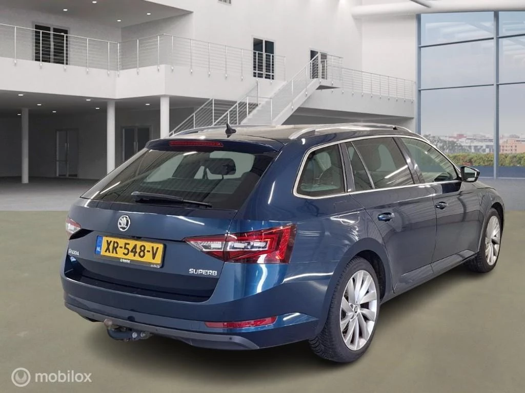 Hoofdafbeelding Škoda Superb