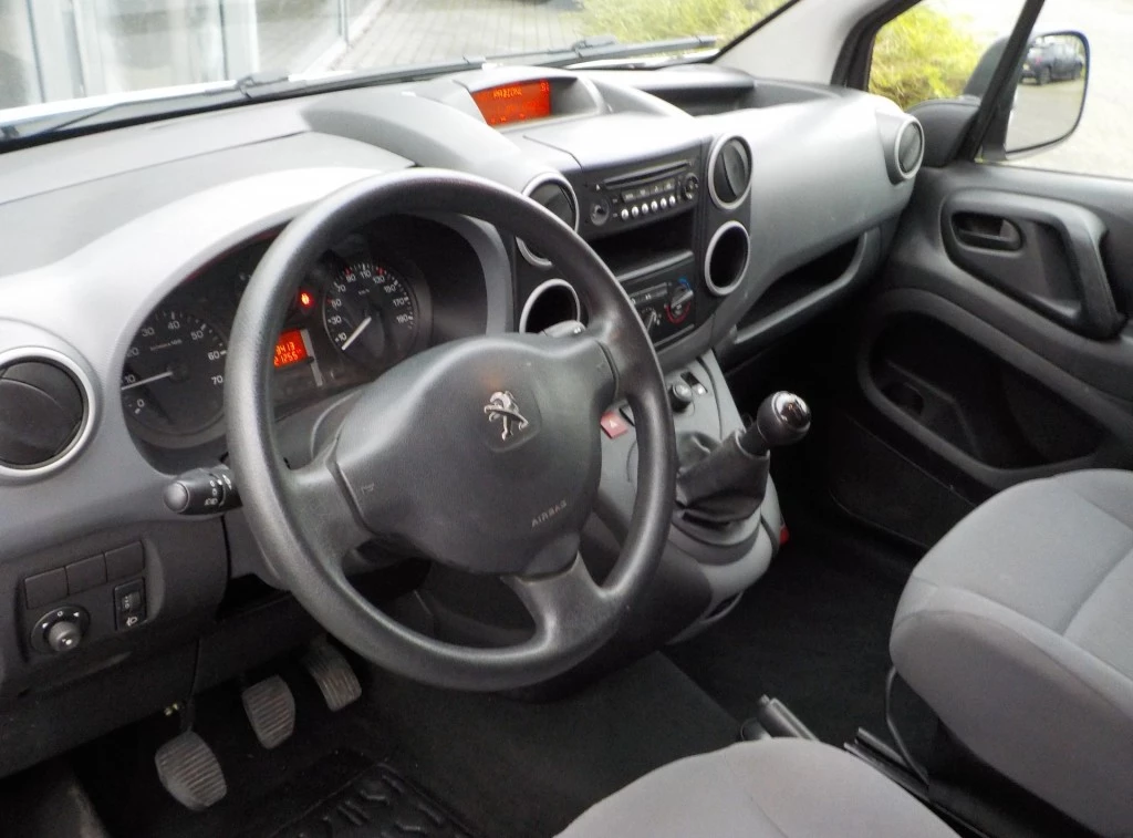 Hoofdafbeelding Peugeot Partner
