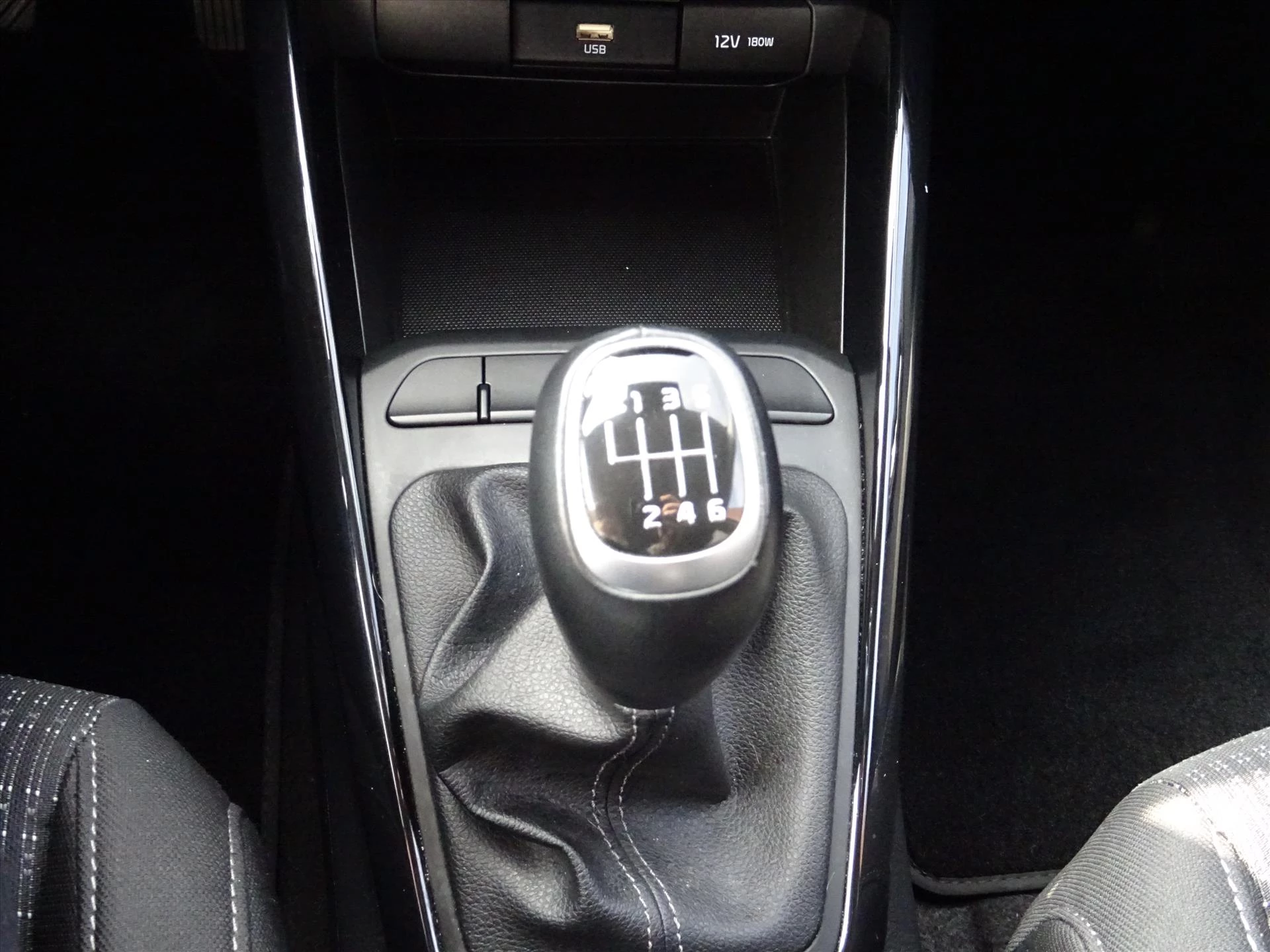 Hoofdafbeelding Kia Stonic